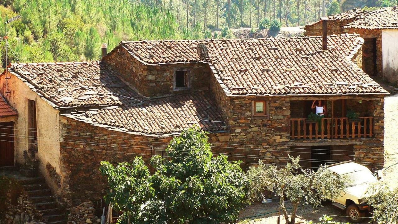 Hostal A Casa da Natália Cha de Alvares Exterior foto