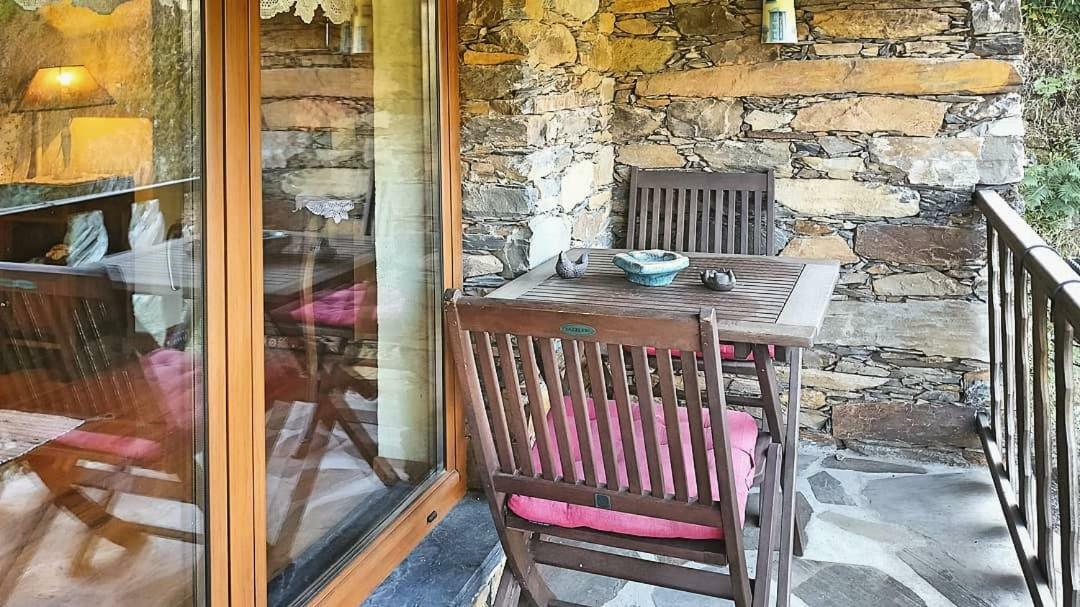 Hostal A Casa da Natália Cha de Alvares Exterior foto